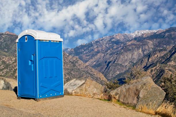 Porta potty delivery and setup in Pinewood Estates, TX